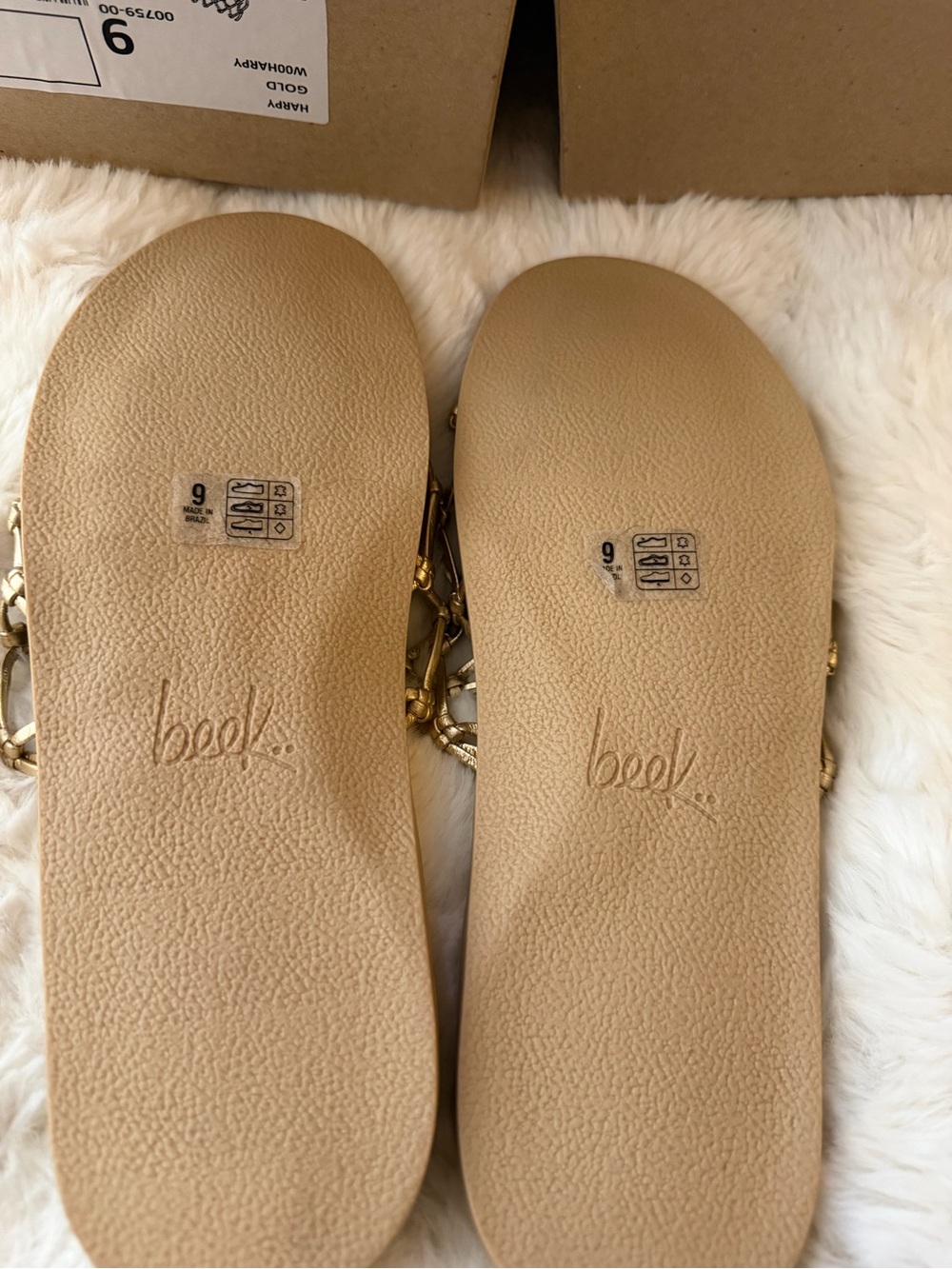 New FINAL PRICE size 9 Harpy Gold WOOHARPY slide Sandal.Reg $260. $ave $185! - Picture 7 of 15